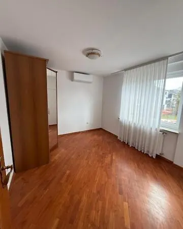 Trnovo Lunca * לובליאנה
