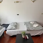 아파트 Trnovo Lunca