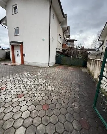 Trnovo Lunca Appartamento